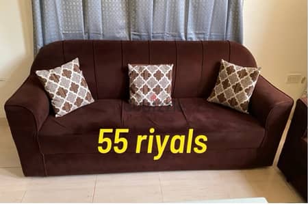 URGENT SALE!!!!! 5 seater Sofaset with FREE tea table