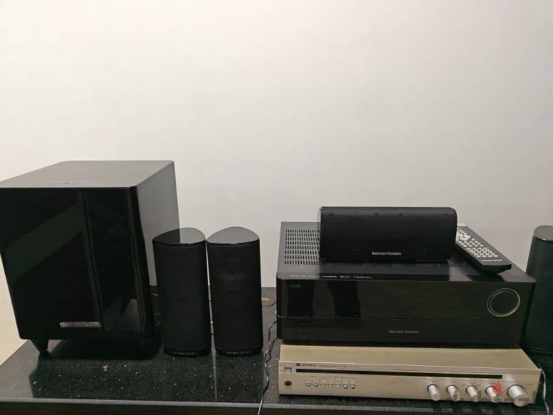 Harman Kardon AVR 161 with 5.1 speakers. 3