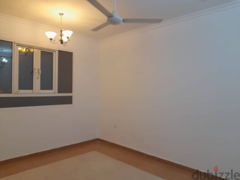 2bhk flat with 3 bathrooms near GRAND MOSQUE EXTRA GUBRAH 4