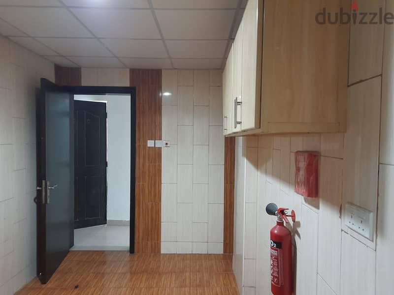 2bhk flat with 3 bathrooms near GRAND MOSQUE EXTRA GUBRAH 6