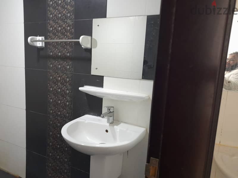 2bhk flat with 3 bathrooms near GRAND MOSQUE EXTRA GUBRAH 9