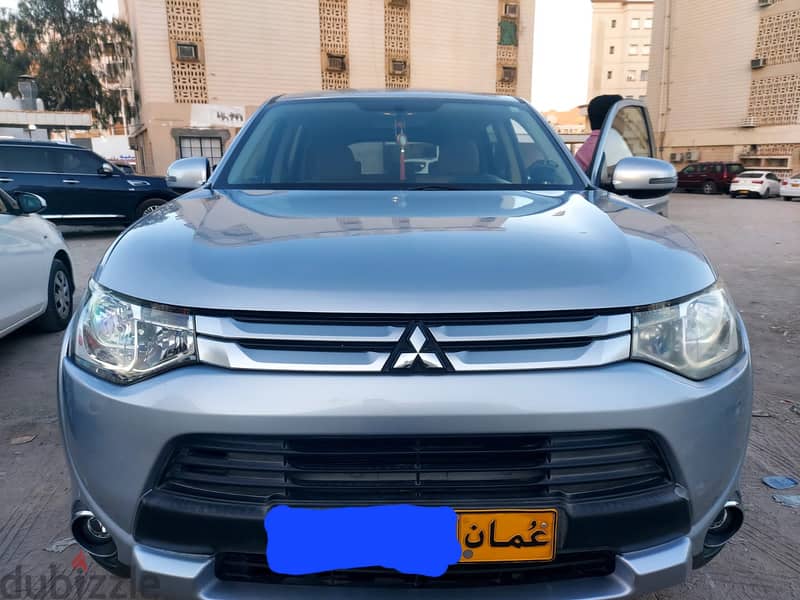 Mitsubishi Outlander 2015 7 seater 0