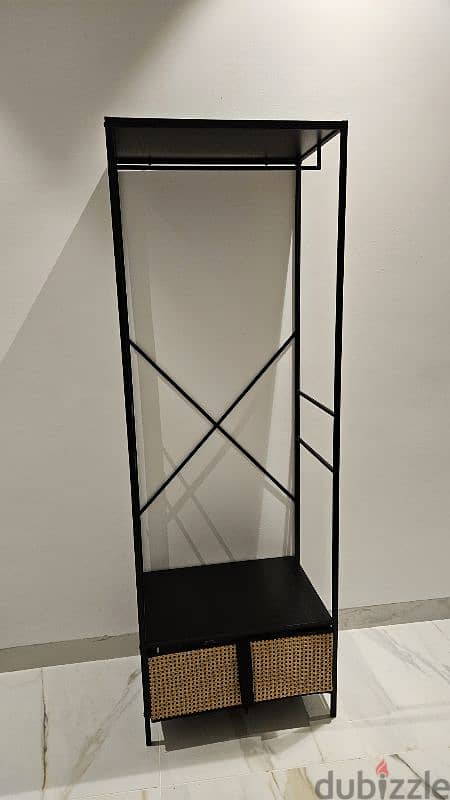 Clothing rack with storage, like new, 2m tall 0