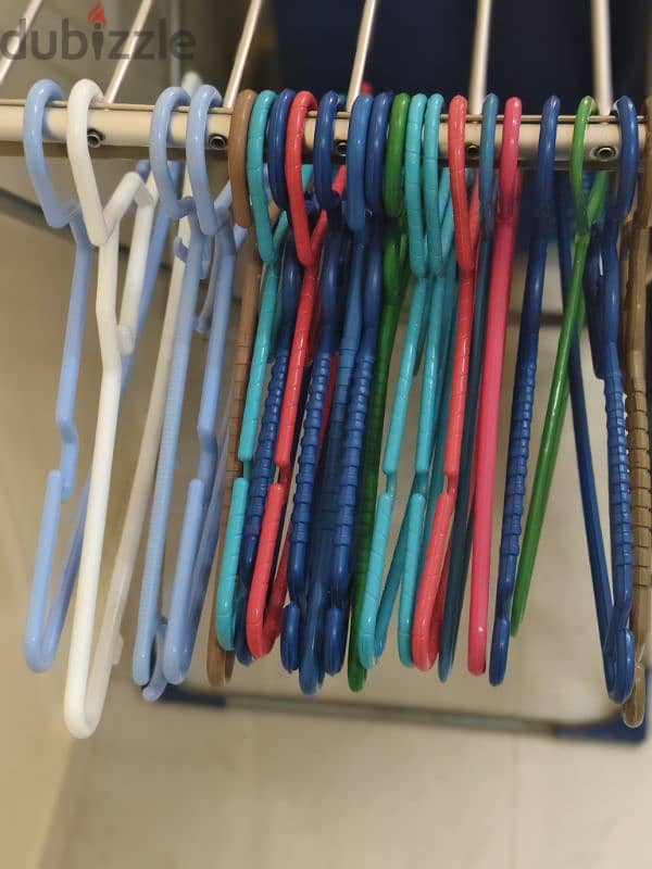 Selling cloth hanger (21 pieces) - OMR. 3 1