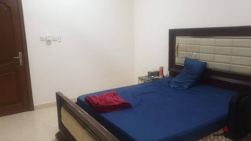 furnish room/bed space on monthly/weekly/daily rent in Ghubra 3