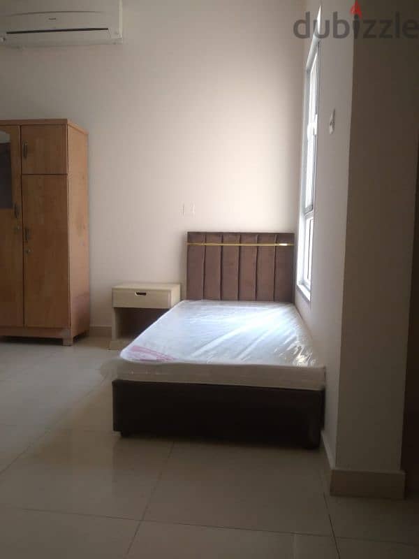 furnish room/bed space on monthly/weekly/daily rent in Ghubra 7