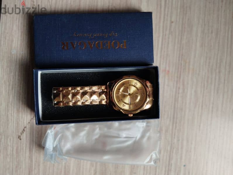 Brand New podegar watch gold color limited stock 2