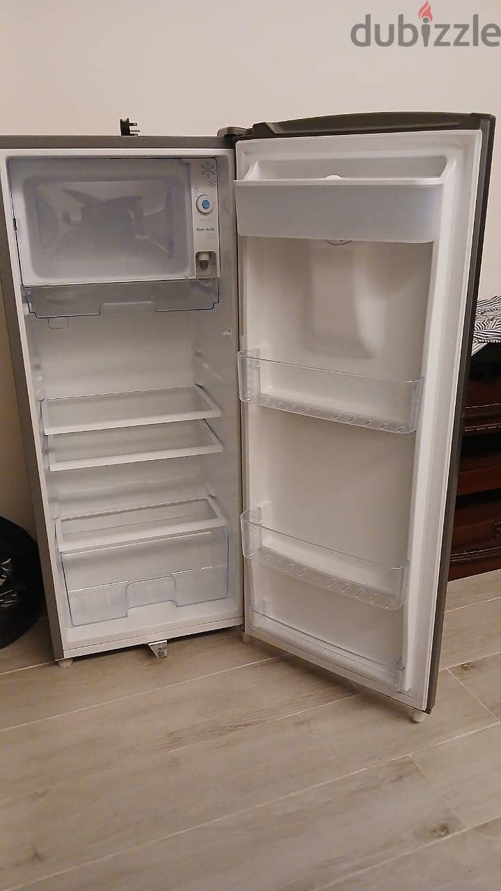 Kelon Single Door Refrigerator 230 Litres KRS-23DRS 6