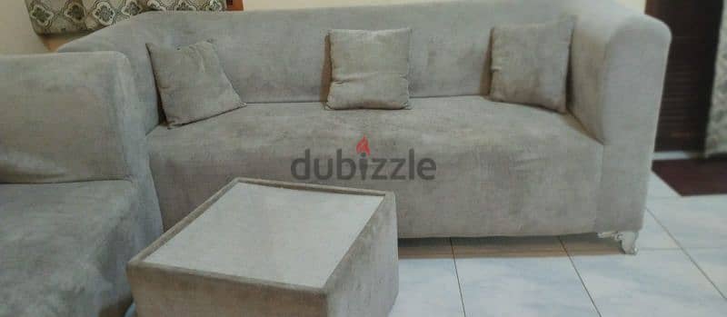 Expat leaving sale, Sofa set for 6 people, 6 cushion, 1 center table 0