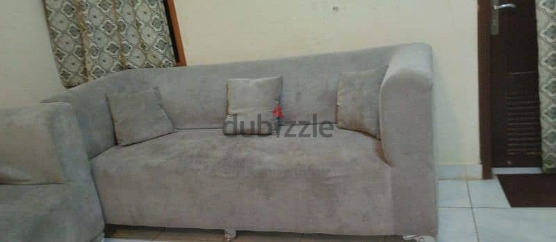 Expat leaving sale, Sofa set for 6 people, 6 cushion, 1 center table 6