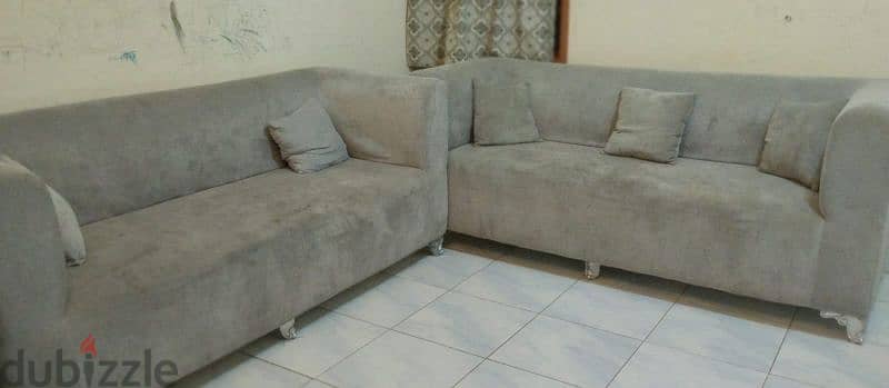 Expat leaving sale, Sofa set for 6 people, 6 cushion, 1 center table 7