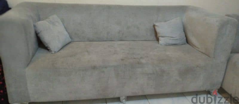 Expat leaving sale, Sofa set for 6 people, 6 cushion, 1 center table 8