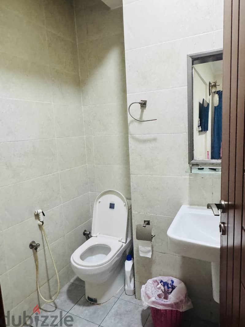 Single Room with attached washroom for Muslim Bachelors 5