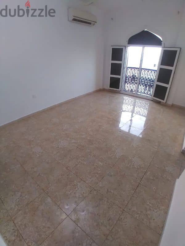 Unfurnished studio, Al Ghubrah Al Janoubia, opposite Sultan Complex 4