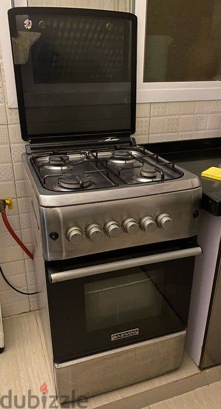 4 Burner Gas Stove, with grill and BBQ 5