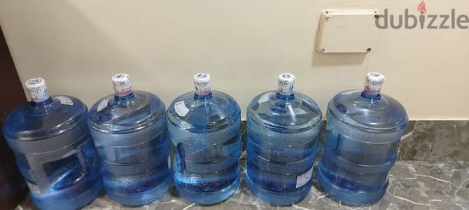 6 oasis water Bottles for 17 omr