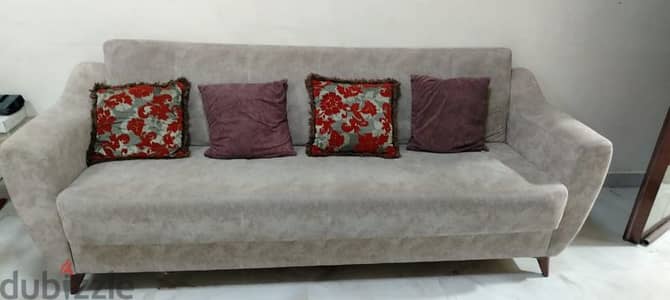 PC SOFA SET - GOOD CONDITION AND HIGH-QUALITY