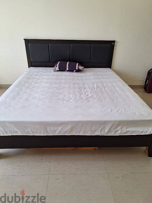 If anyone wants to buy a king size double bed, please contact me 0