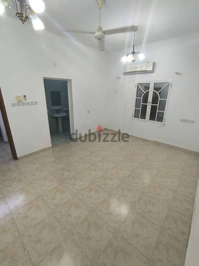 Room and bathroom for rent in North Al-Adhiyah