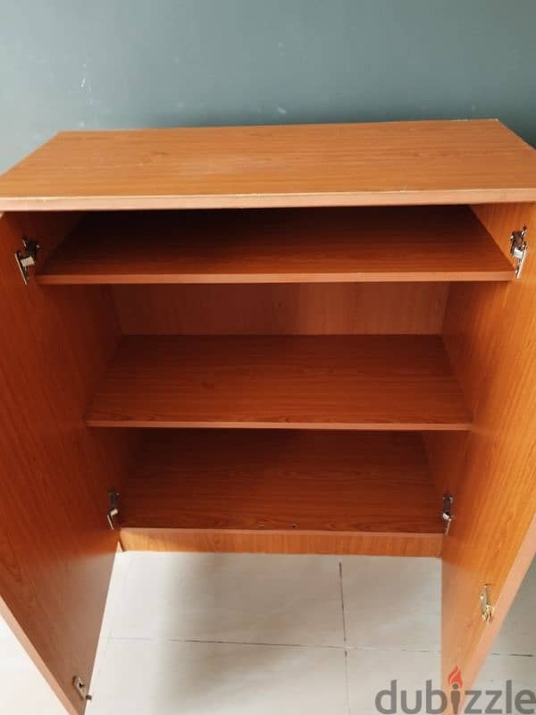 cabinet 2