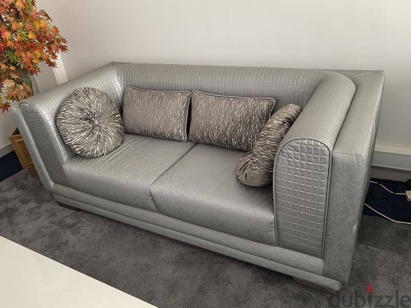 Luxury Sofa set for urgent sale 1