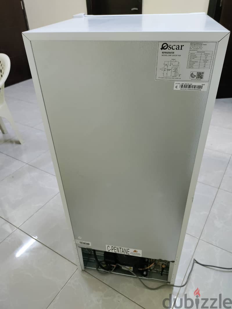 Oscar Refrigerator, Model ORF 200 DF HW 1