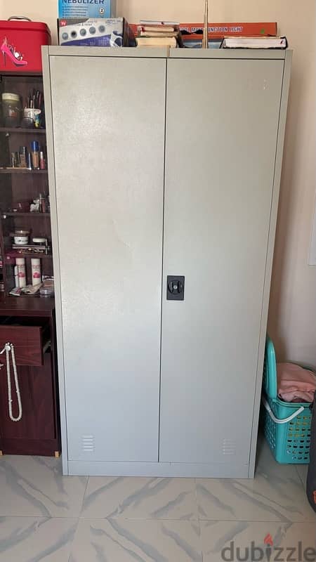 Metal Cupboard in an excellent condition 1