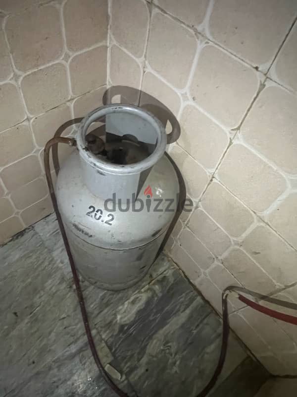 Gas Cylinder & Kitchen Stove 1