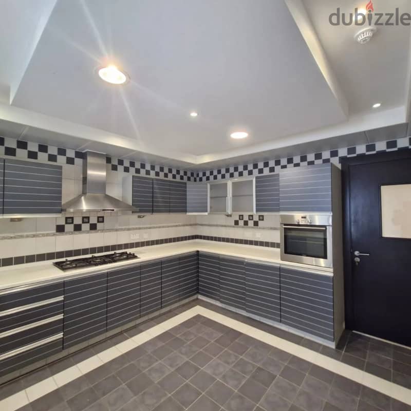 3 BR + Maid’s Room Penthouse Apartment in Shatti Al Qurum 12