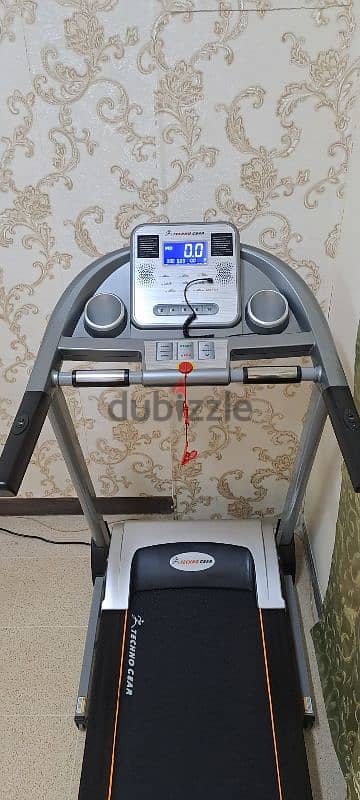 Treadmill 2Hp Like new (Can be Delivere also for Serious buyer)