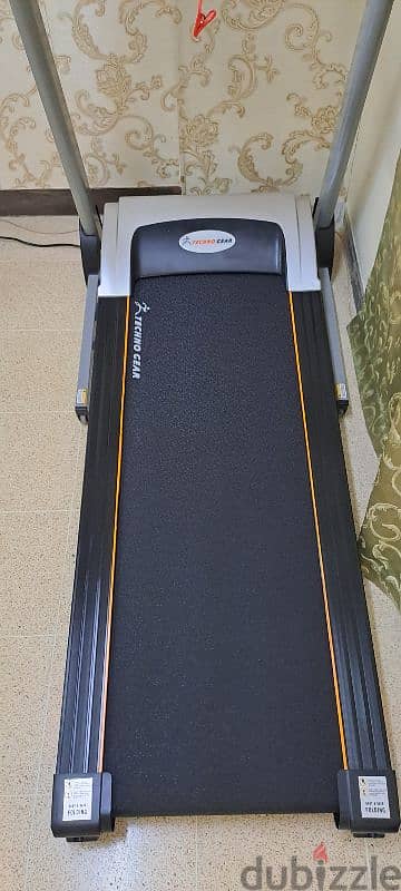 Treadmill 2Hp Like new (Can be Delivere also for Serious buyer) 10