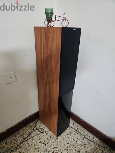 very good working Condition tower Speaker each 75 available