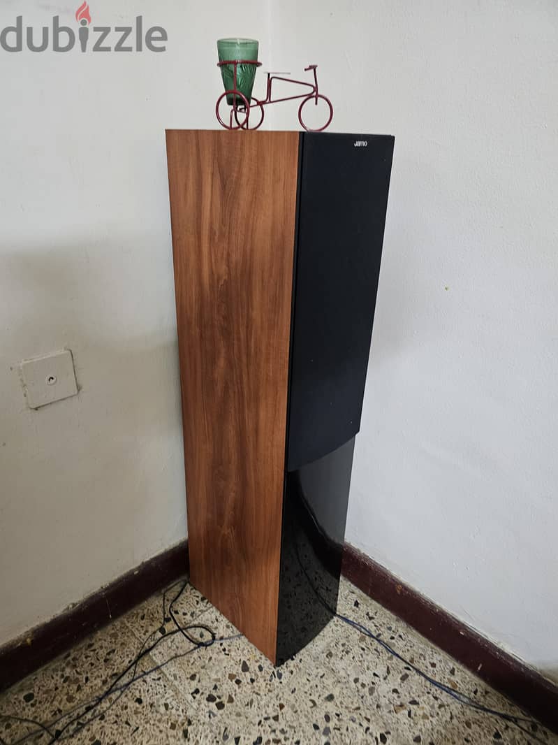 very good working Condition tower Speaker each 75 available 0