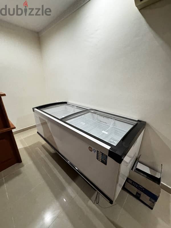 Glasstop Freezer For Sale 0