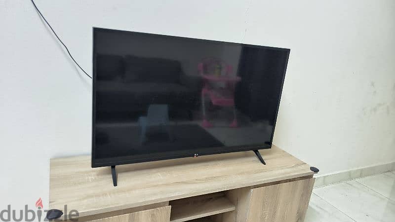 LG 43" smart TV for sale 0