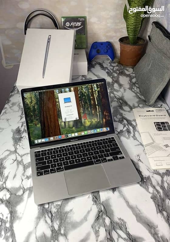 MacBook Air 2020 /m1 /8 ram/256 ssd 0