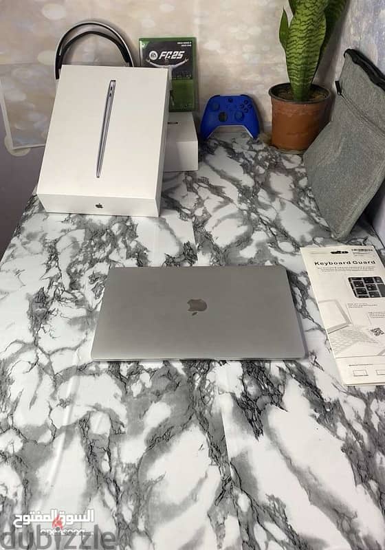 MacBook Air 2020 /m1 /8 ram/256 ssd 1