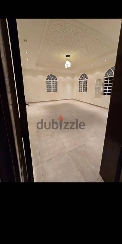 Room for rent  with sharing bath in mawaleh South behind city centre