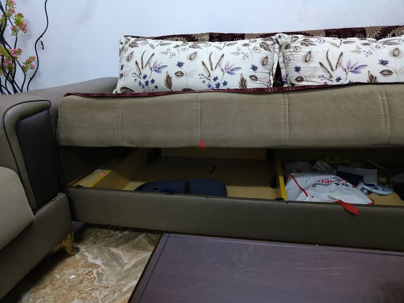 Good condition sofa set - urgent sale 4