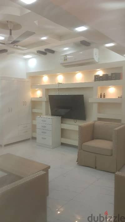 Stylish 1BhK Fully furnished in Alkhuwair شقة مؤثثة بالخوير غرفة وصالة