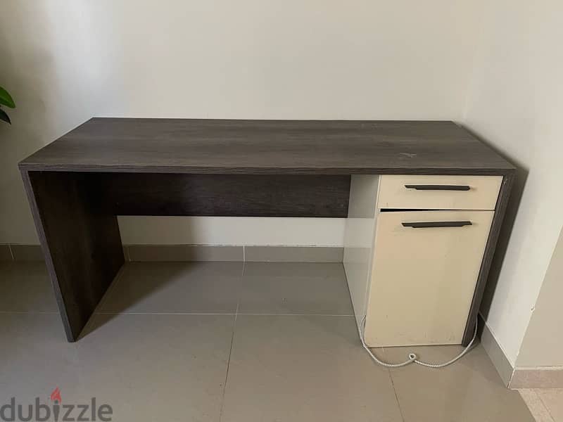 office table and chest of drawer 1