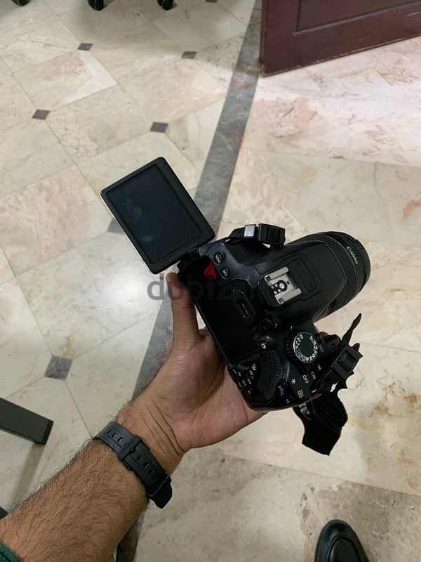 Canon DSLR 650 D 6