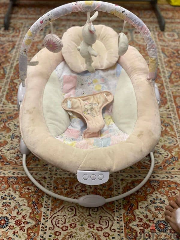 OMR 30 : 2 items : Center Point Juniors Bassinet And Juniors  Bounce 1