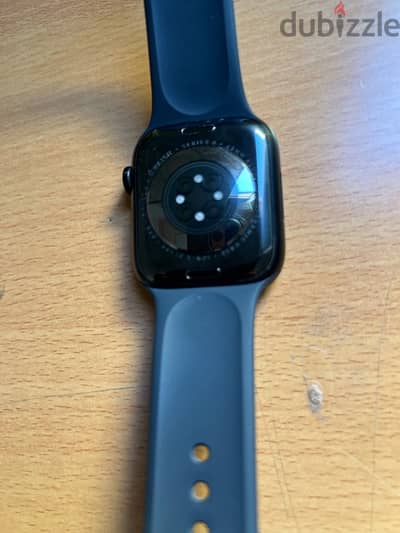 Apple watch series 8