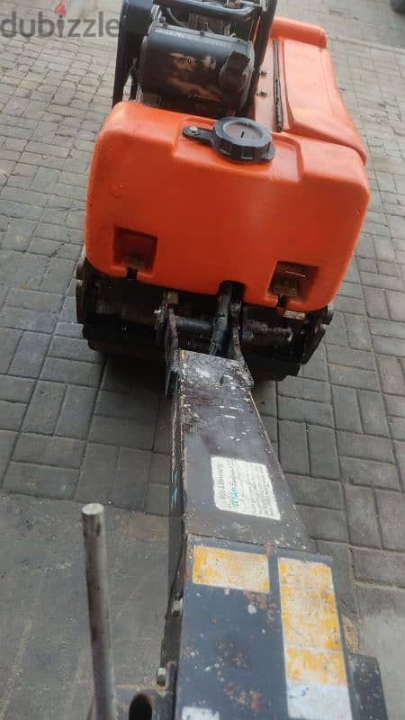 Roller for Rent and reapring ( muscat Al Hail) 5