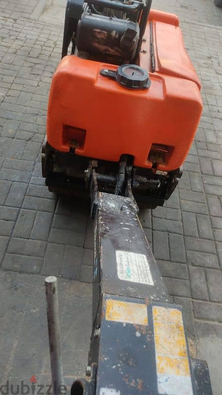 Roller compactor for Rent (Barka Rumais) 4