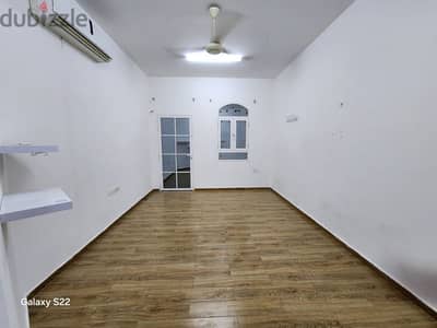 غرفة مع حمام مستقل شامل الفواتير في العذيبة _ room for rent in oziba