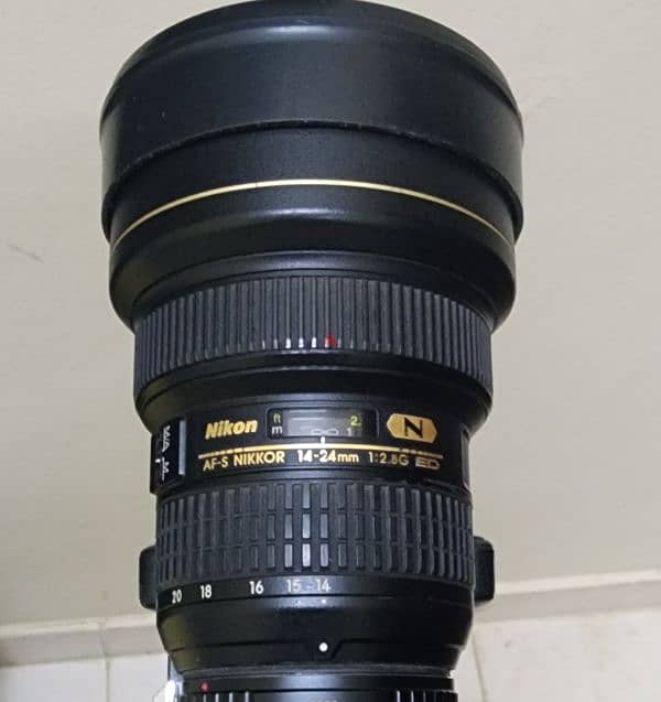 Nikon 14-24mm F2.8 عدسة 0