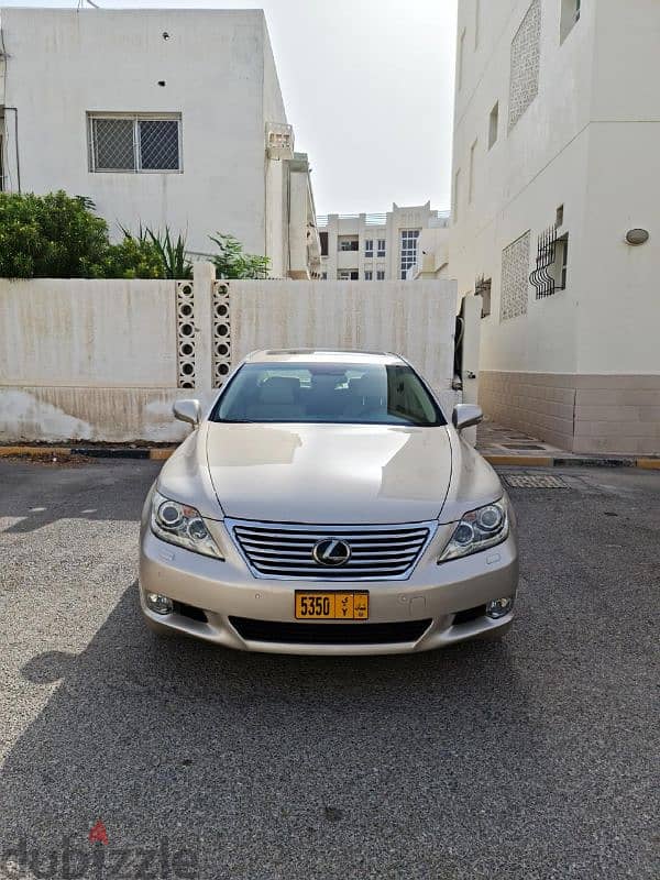 Lexus LS-Series 2011 0