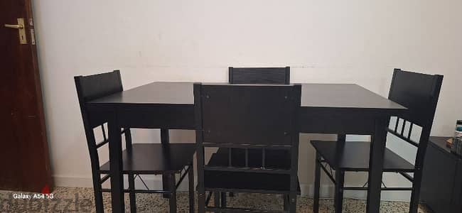 dinning table with 4 chair